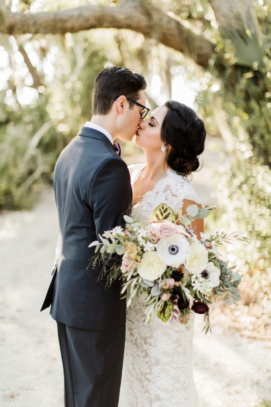 A Romantic Amelia Island Wedding via TheELD.com