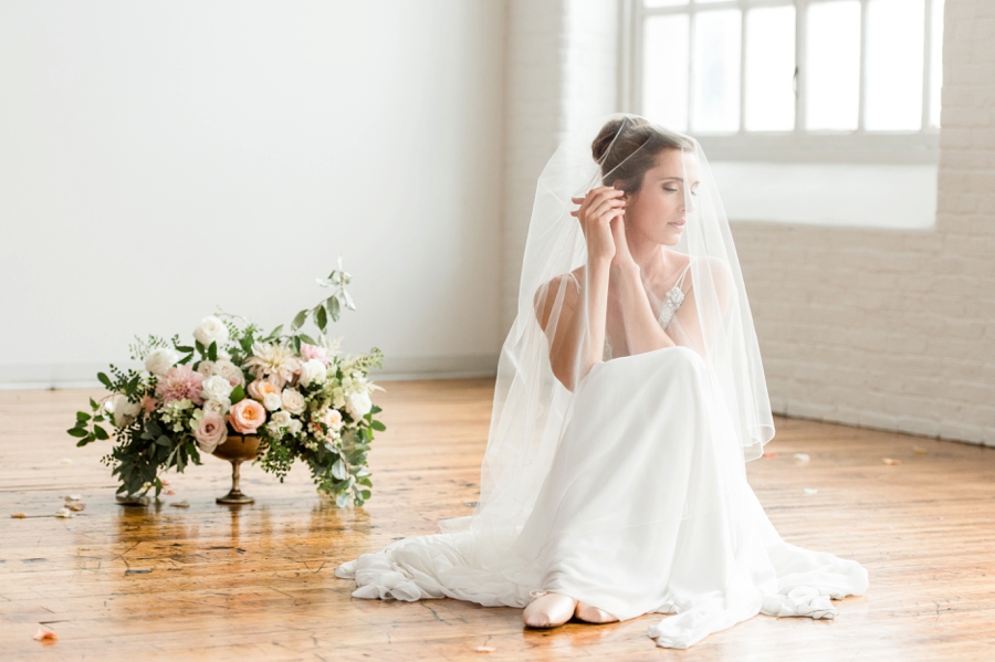 Soft & Elegant Ballet Inspired Wedding Ideas via TheELD.com