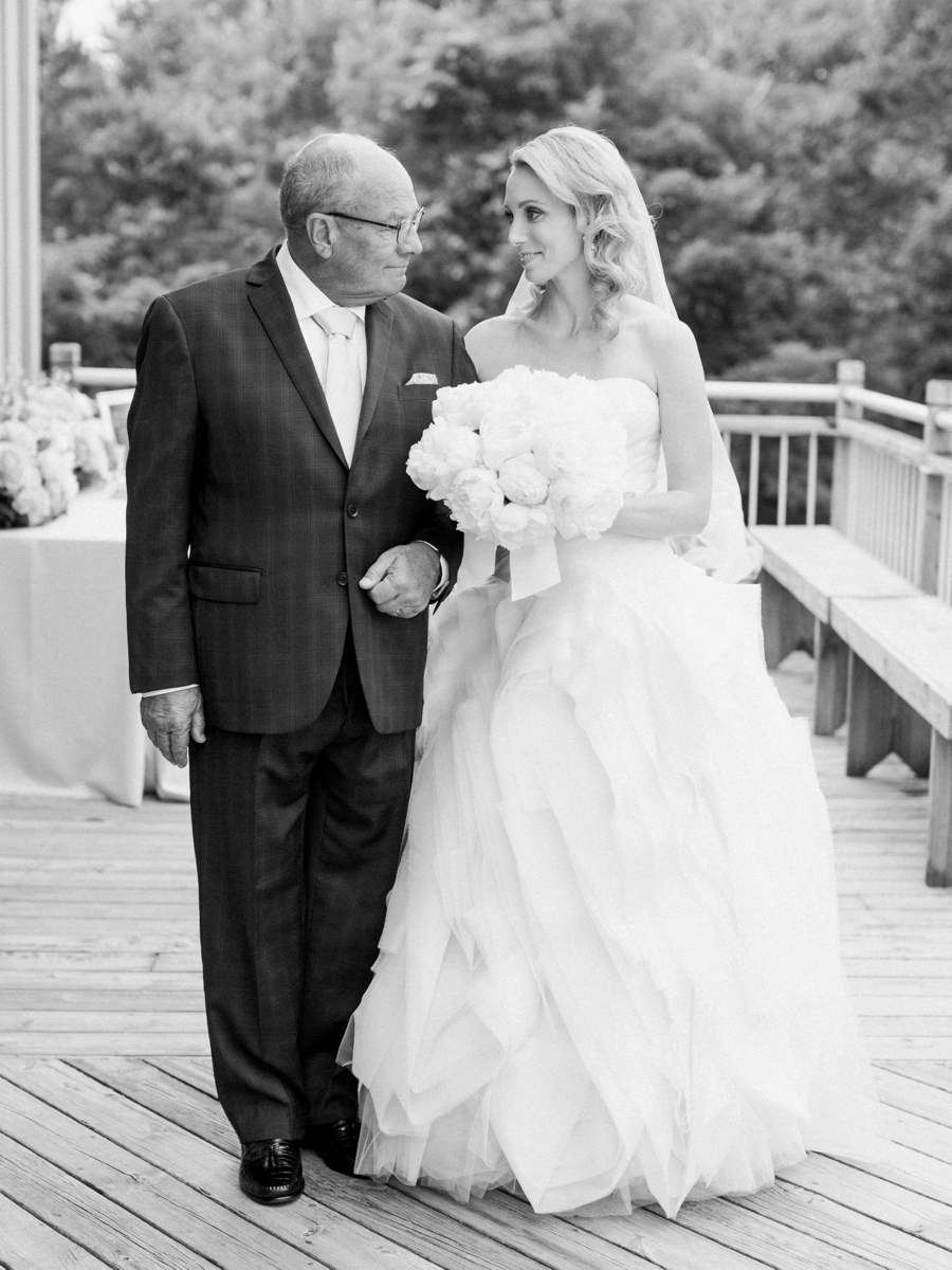 A Sophisticated Michigan Lakeside Wedding via TheELD.com