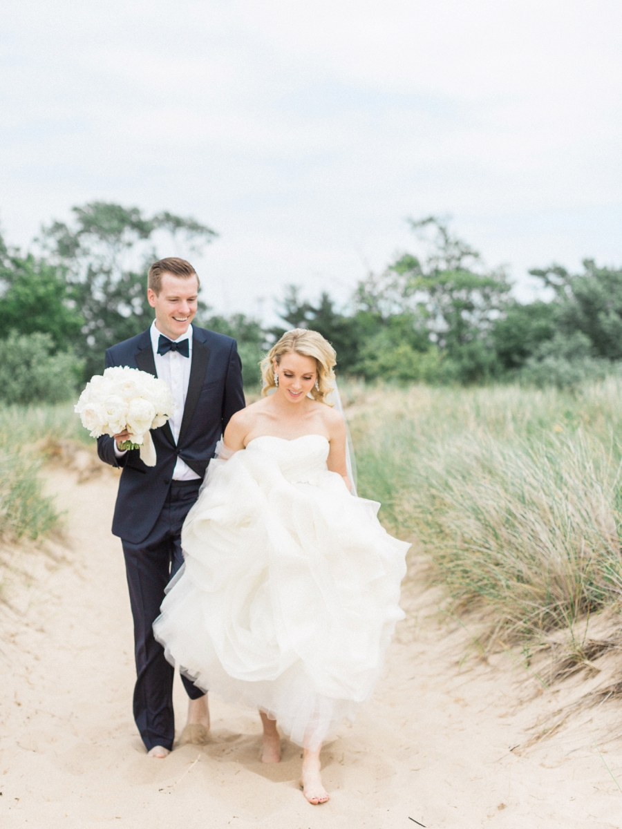 A Sophisticated Michigan Lakeside Wedding via TheELD.com