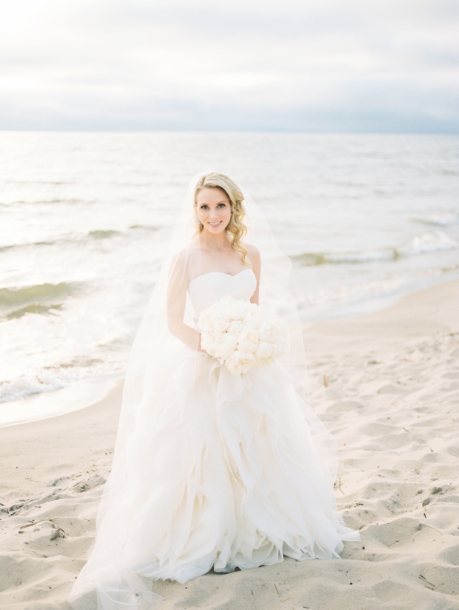 A Sophisticated Michigan Lakeside Wedding via TheELD.com