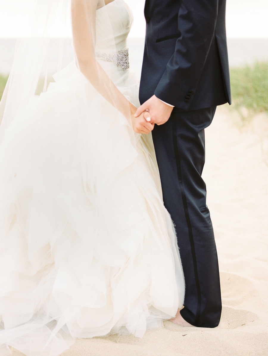 A Sophisticated Michigan Lakeside Wedding via TheELD.com