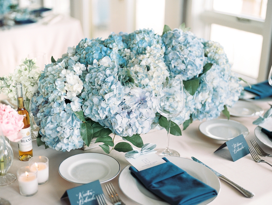 A Sophisticated Michigan Lakeside Wedding via TheELD.com