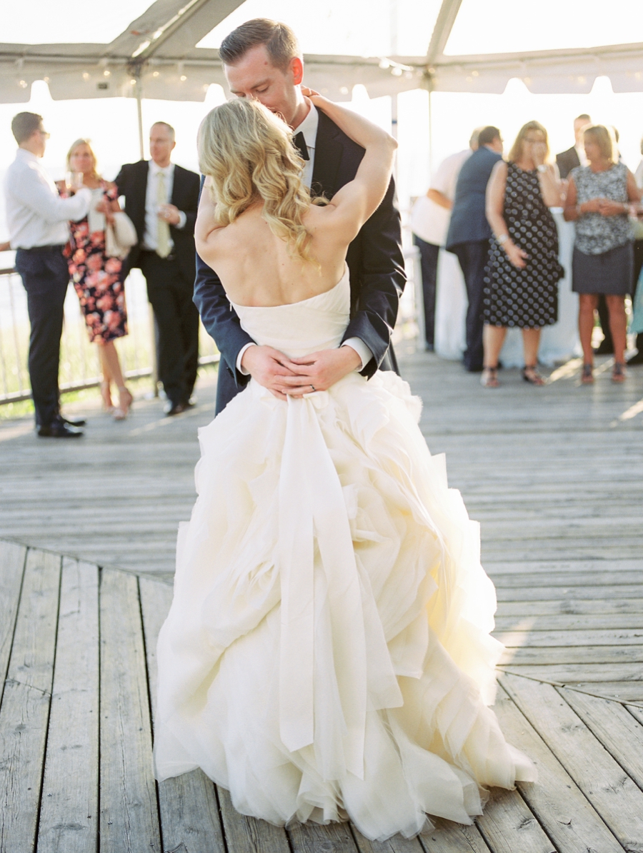 A Sophisticated Michigan Lakeside Wedding via TheELD.com