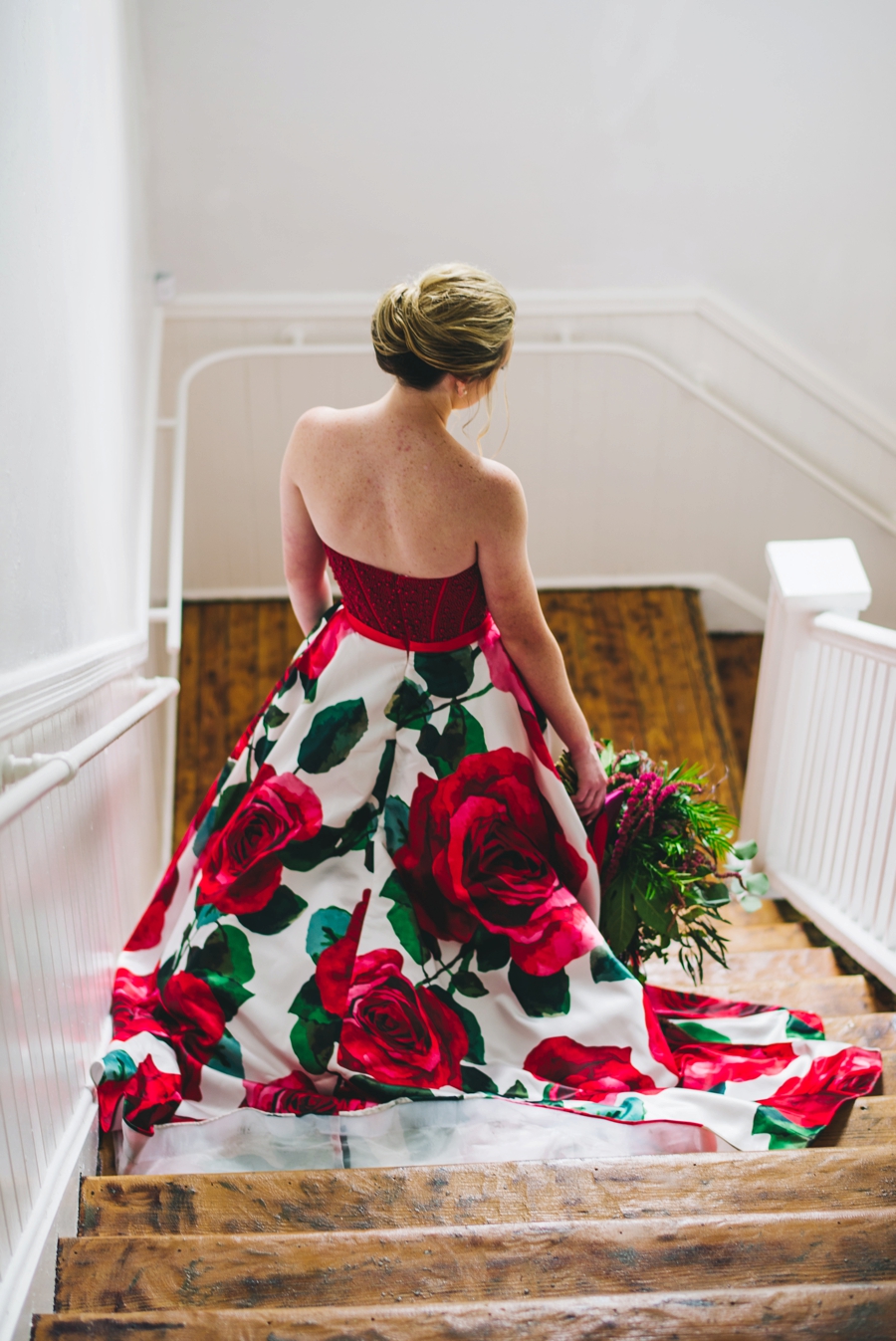 Glamorous Red and White Wedding Inspiration via TheELD.com