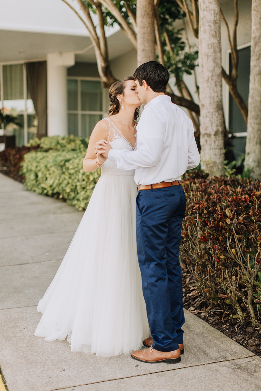 Organic Coastal Inspired Clearwater Beach Wedding via TheELD.com