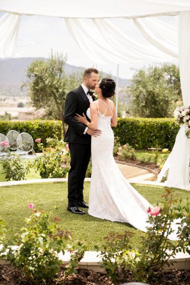 A Glamorous Black Tie California Wedding via TheELD.com