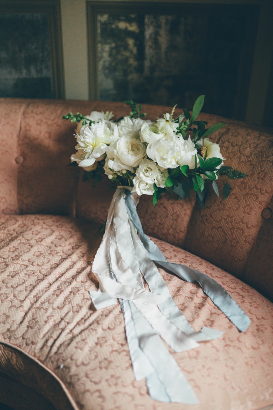 Romantic Blush & White Central Florida Wedding via TheELD.com