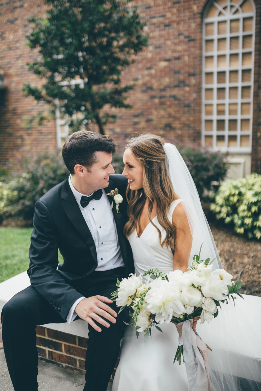 Romantic Blush & White Central Florida Wedding via TheELD.com