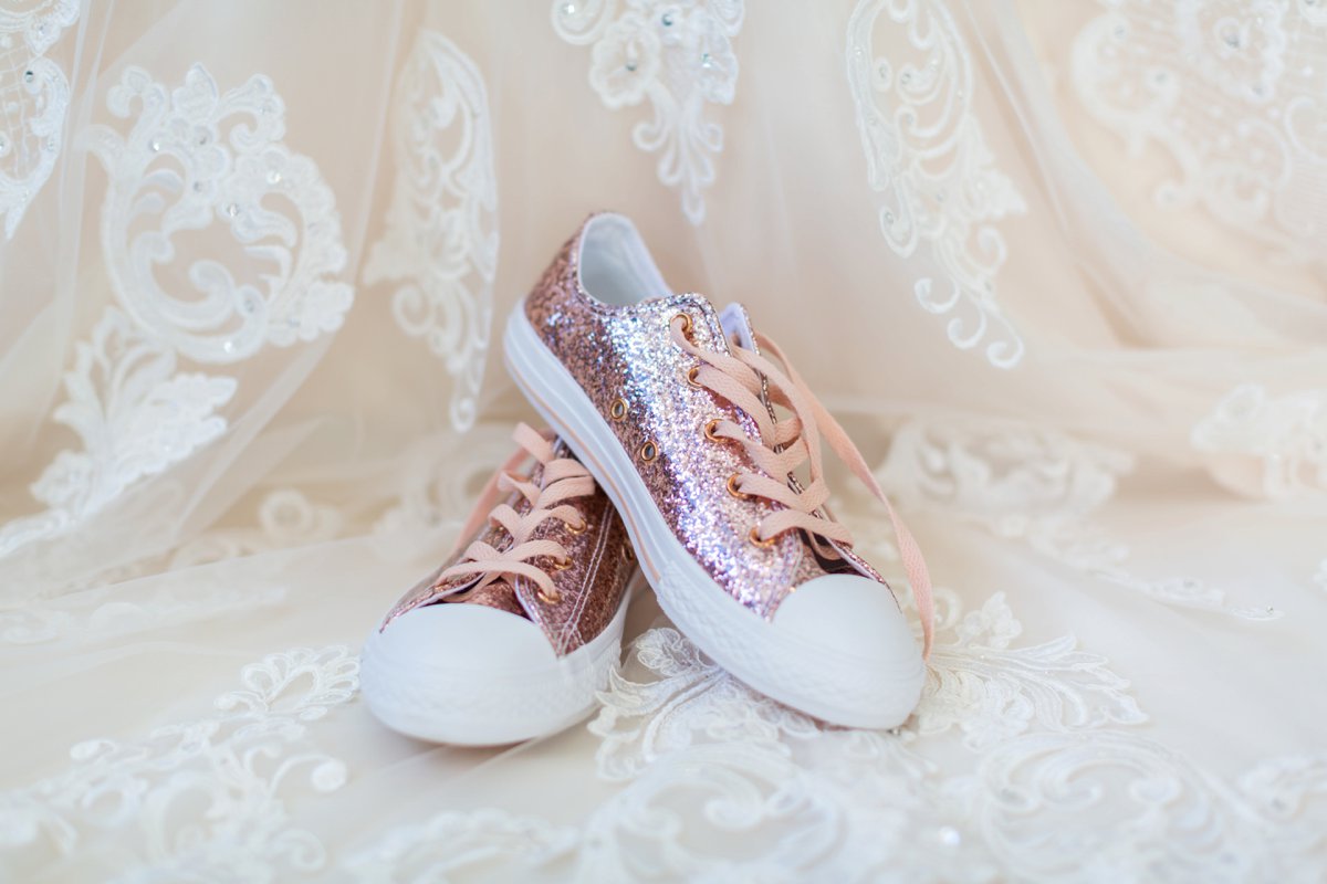 A Colorful Fall New Jersey Wedding via TheELD.com
