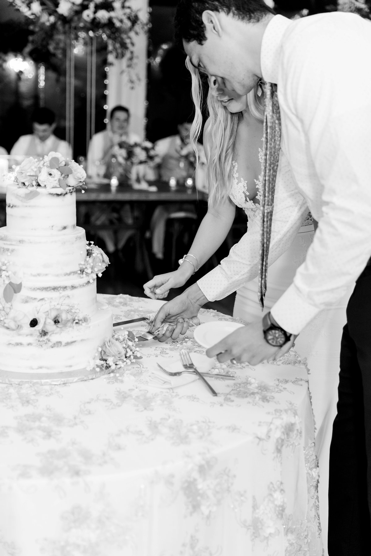 A Romantic Blush Cincinnati Wedding via TheELD.com