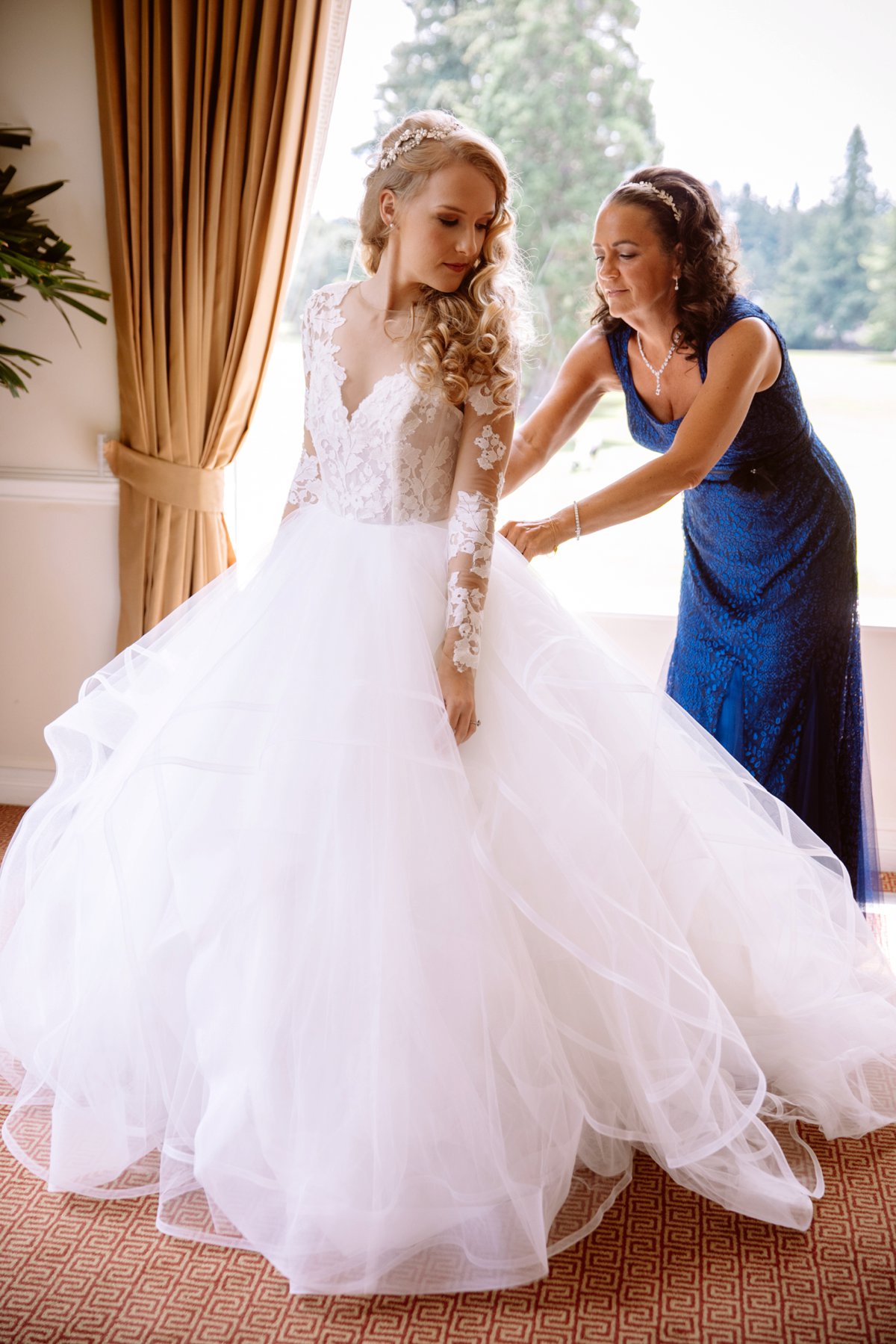 An Elegant Blush Portland Wedding via TheELD.com