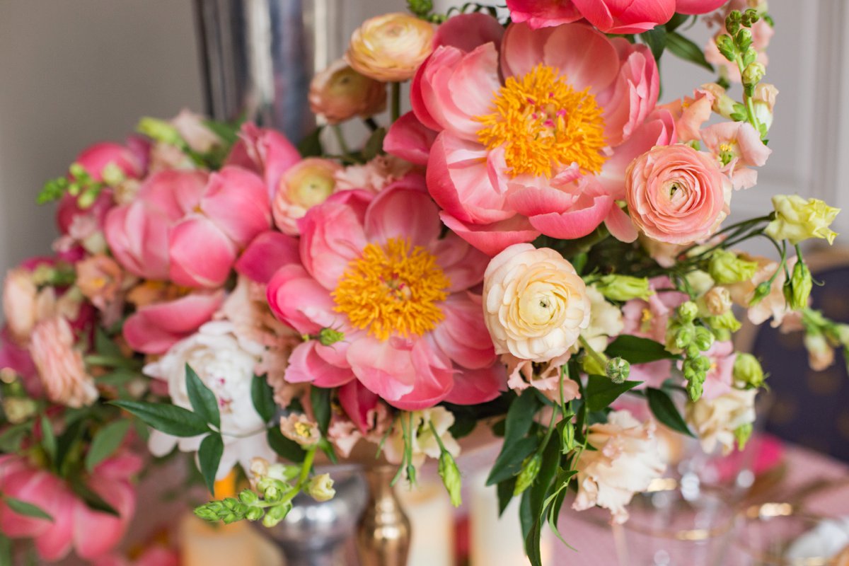 Romantic & Elegant Peach & Coral Wedding Ideas via TheELD.com