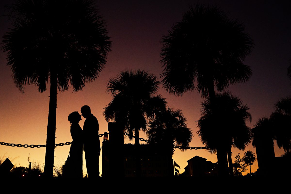 A Romantic Navy & Red St. Augustine Wedding via TheELD.com