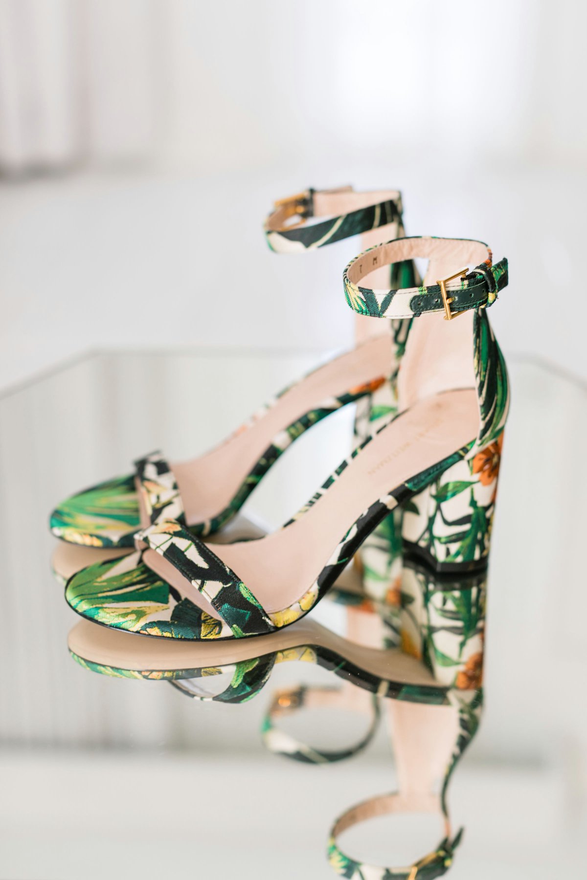 Vibrant Jungle Inspired Palm Springs Wedding via TheELD.com