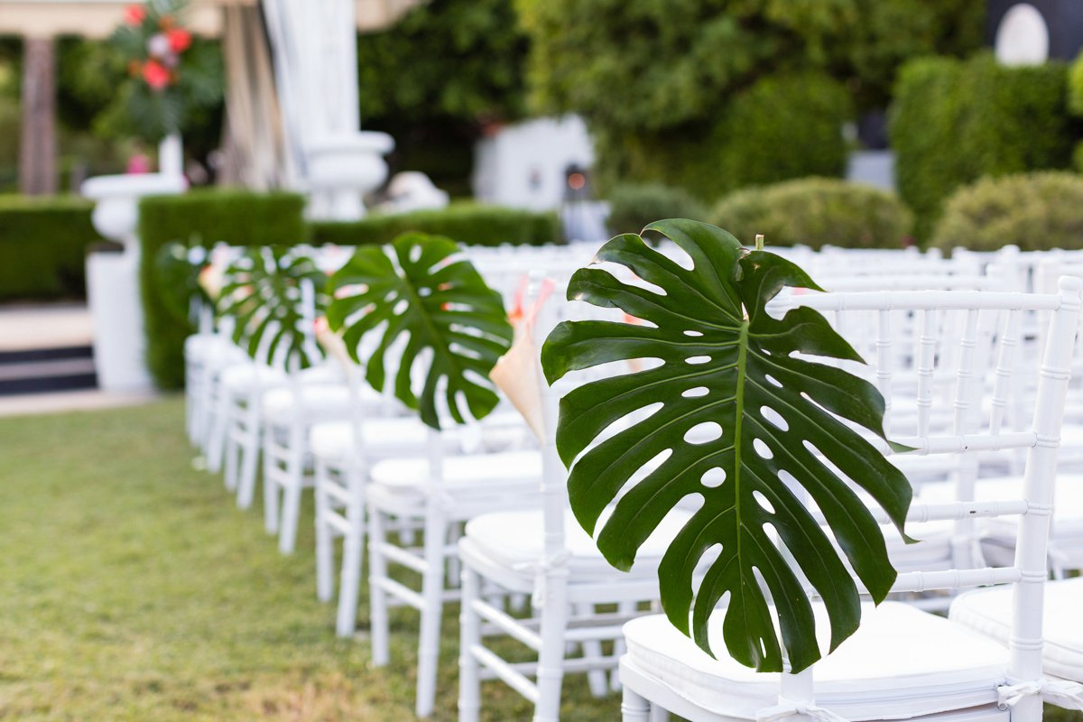 Vibrant Jungle Inspired Palm Springs Wedding via TheELD.com