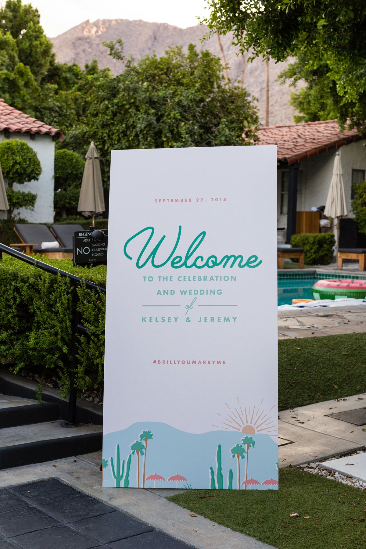 Vibrant Jungle Inspired Palm Springs Wedding via TheELD.com