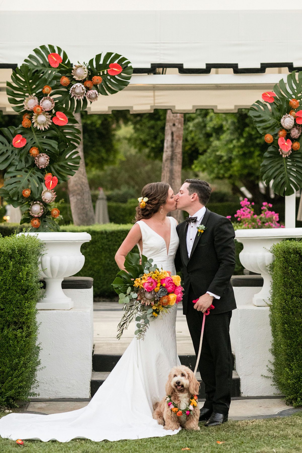 Vibrant Jungle Inspired Palm Springs Wedding via TheELD.com