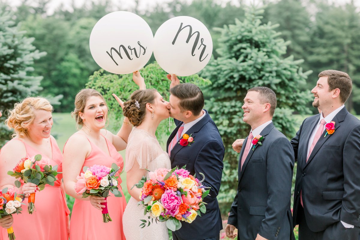 A Rustic & Colorful Ohio Wedding via TheELD.com