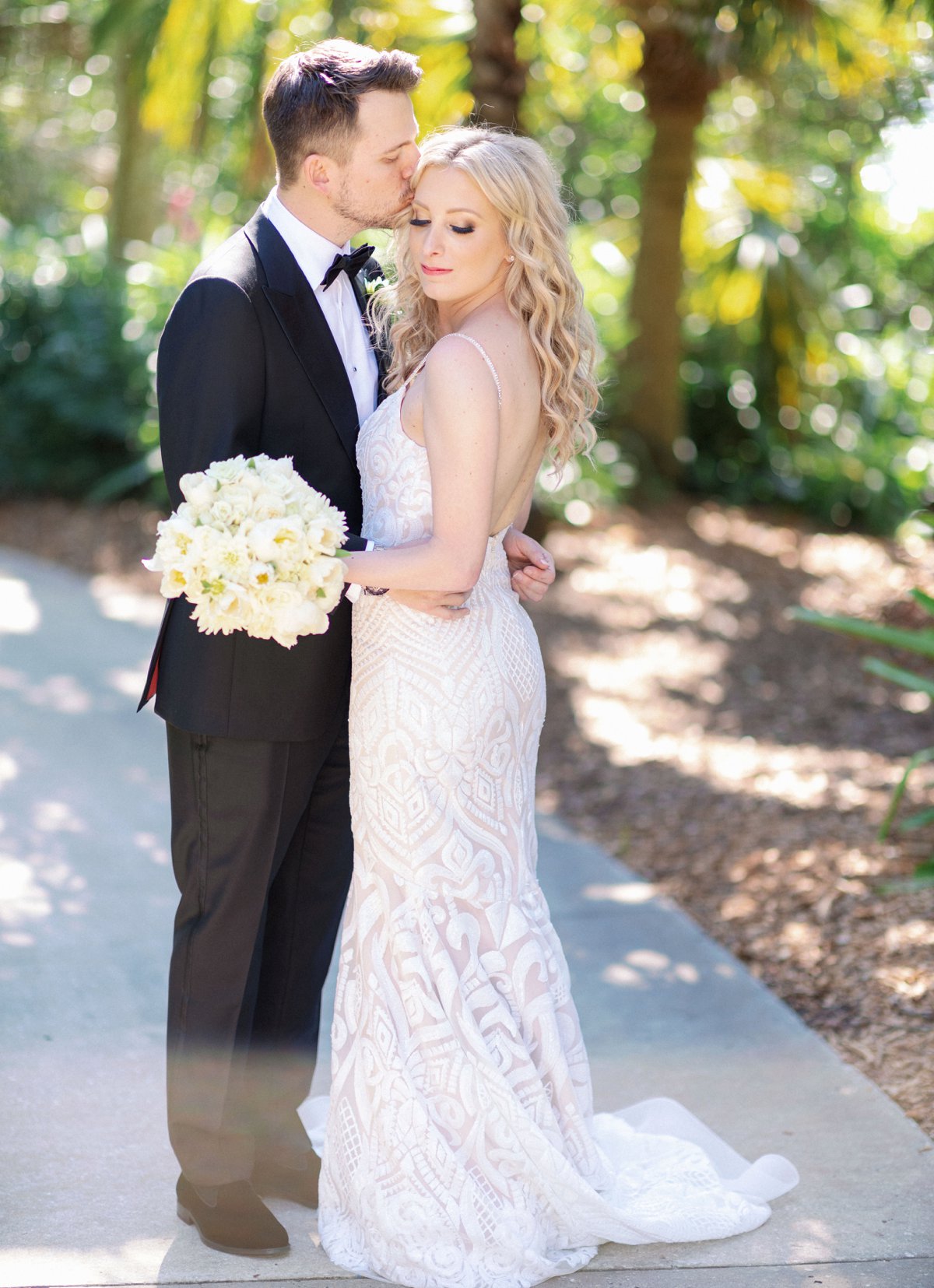 A White Modern Romantic Sarasota Wedding via TheELD.com