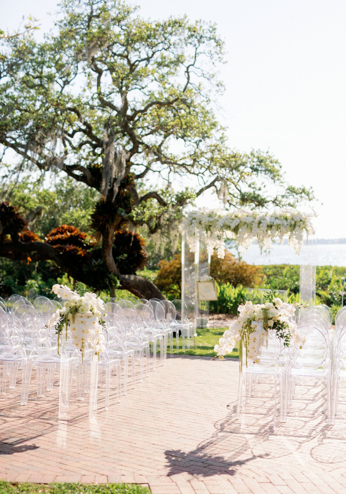 A White Modern Romantic Sarasota Wedding via TheELD.com