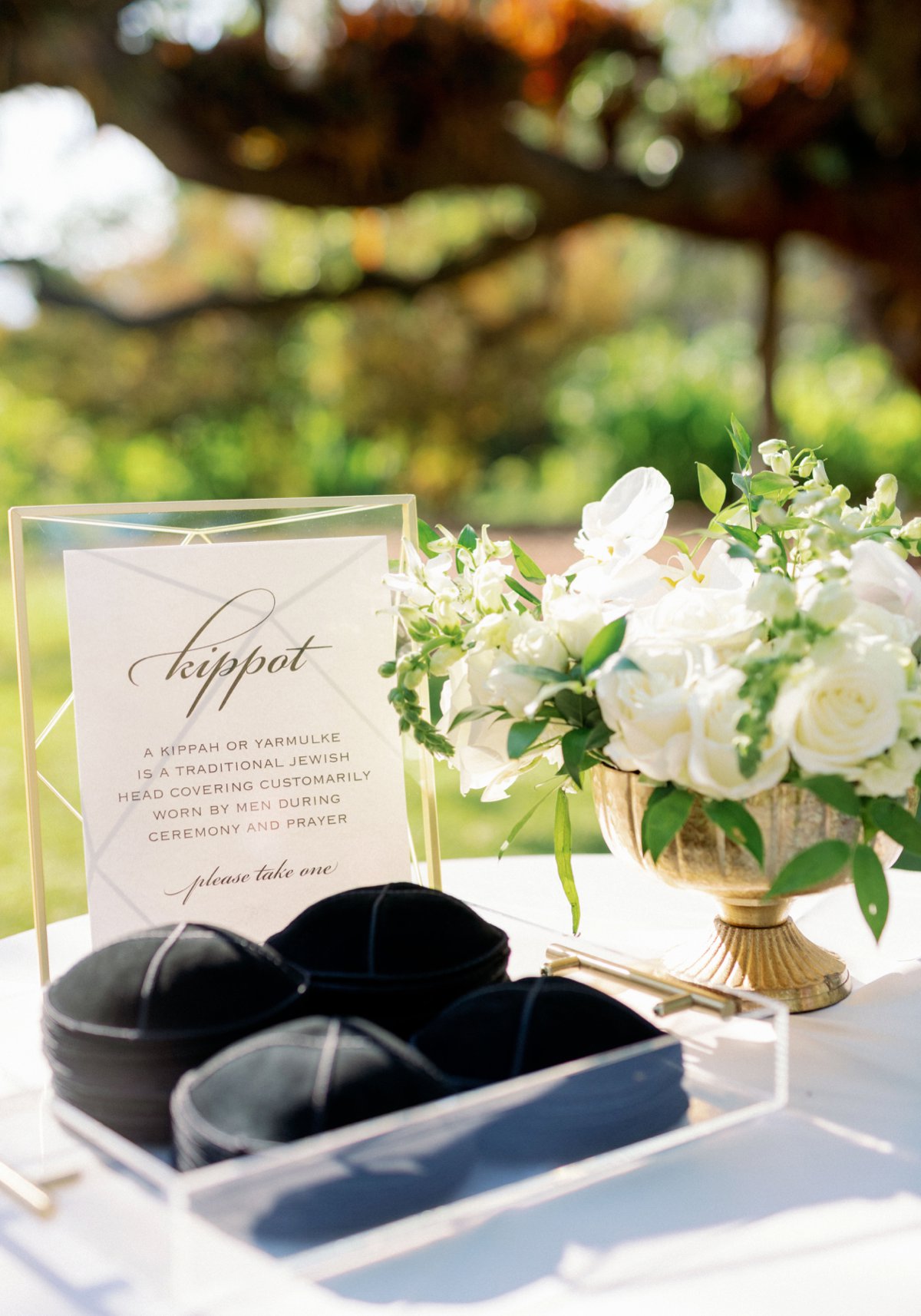 A White Modern Romantic Sarasota Wedding via TheELD.com