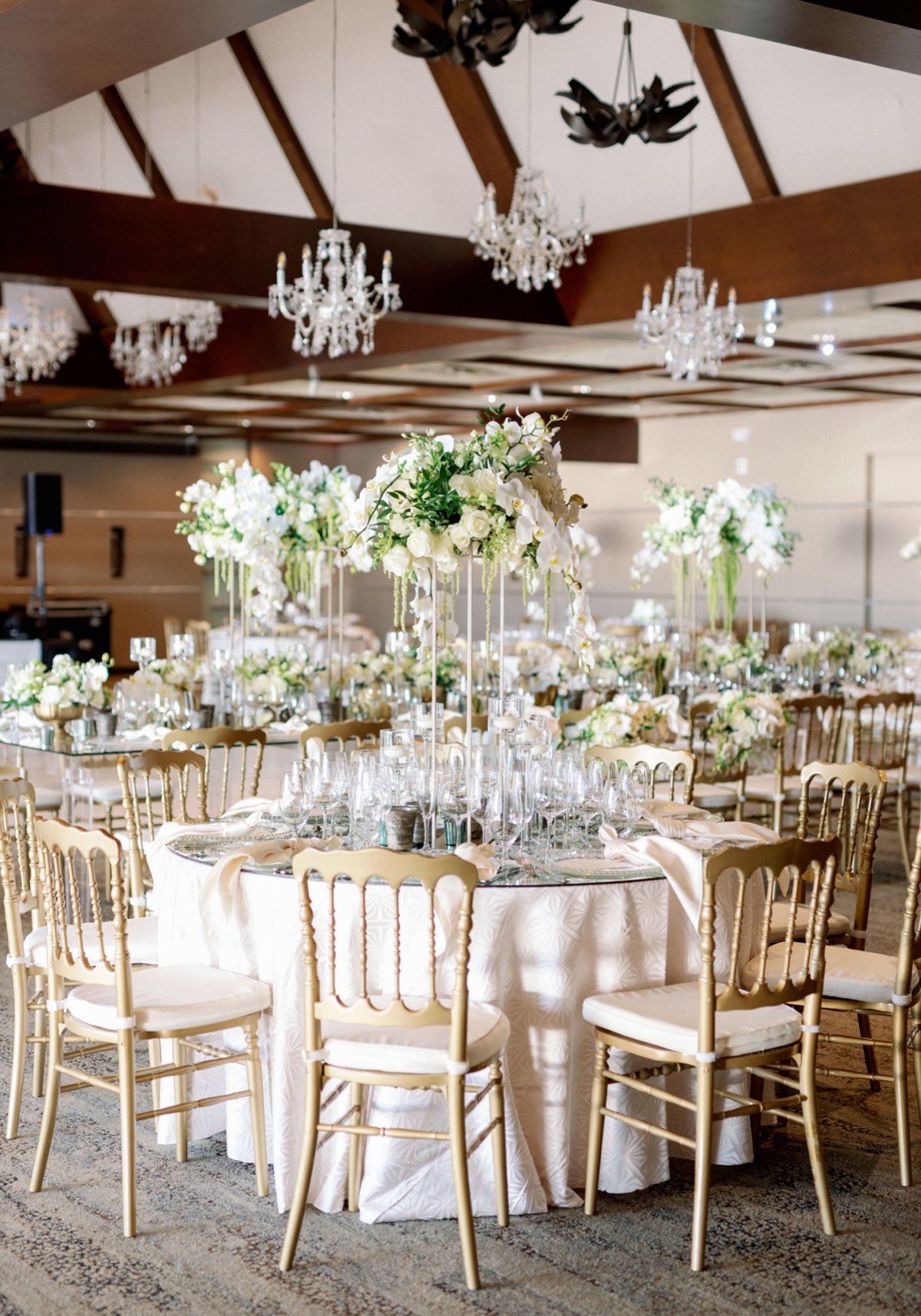 A White Modern Romantic Sarasota Wedding via TheELD.com