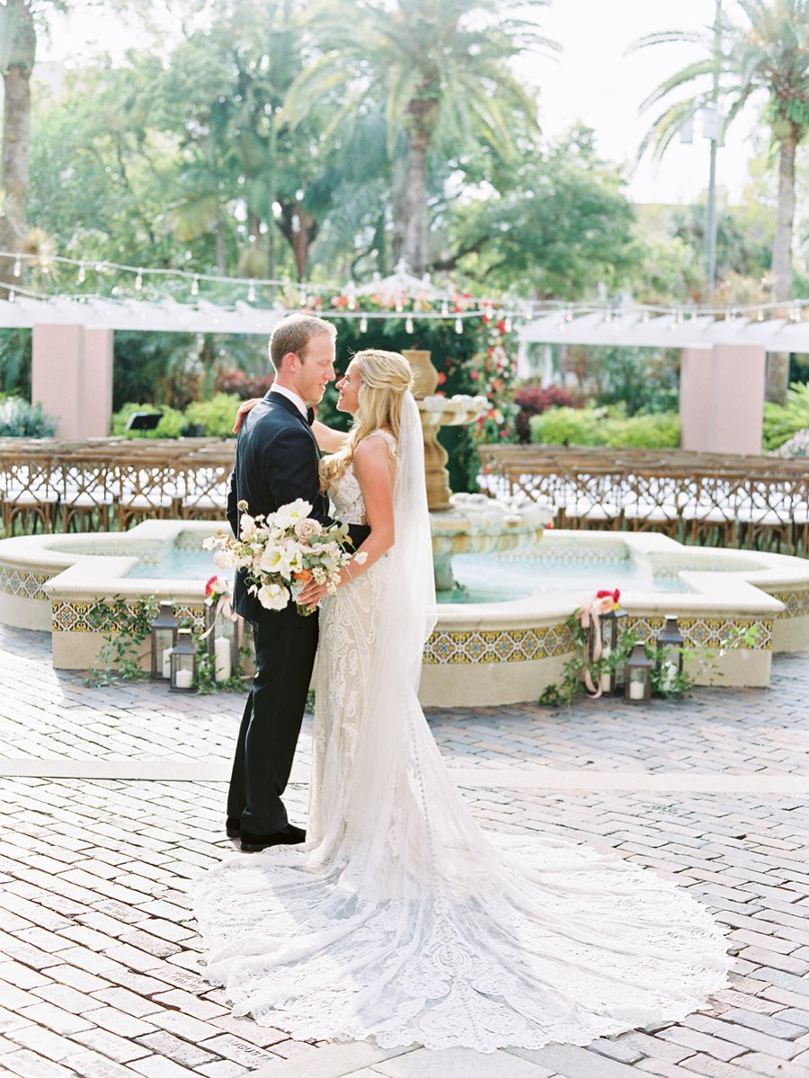 An Elegant Floral Filled Florida Wedding via TheELD.com