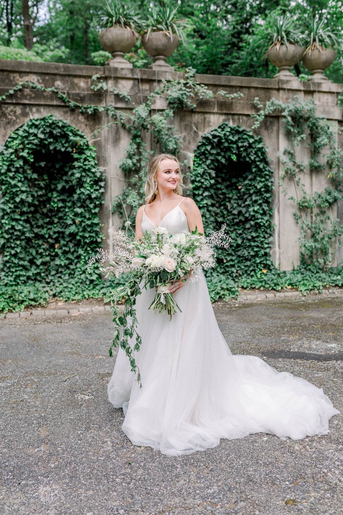 Vintage Elegant Red Wedding Ideas via TheELD.com