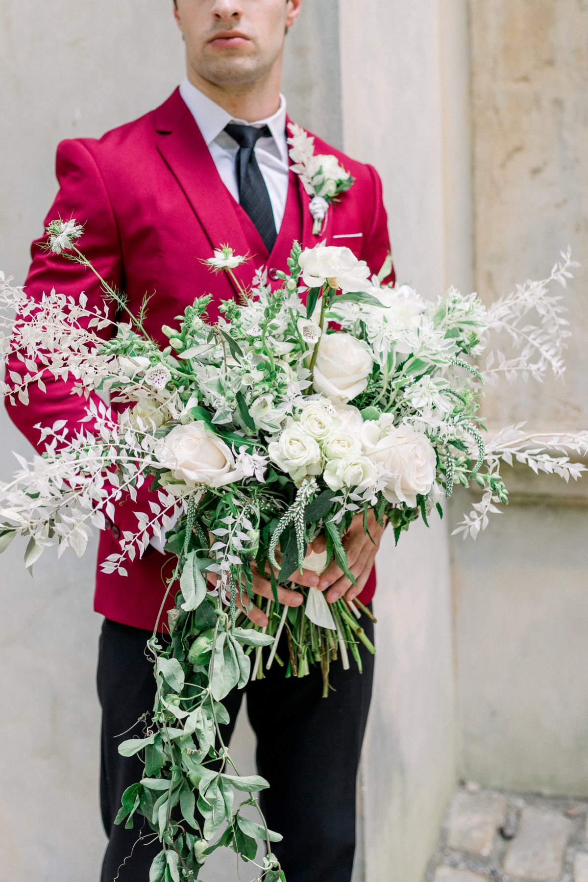 Vintage Elegant Red Wedding Ideas via TheELD.com