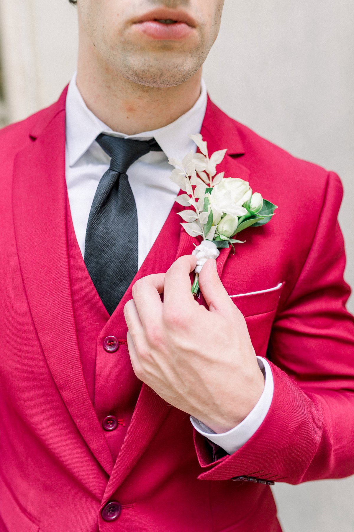 Vintage Elegant Red Wedding Ideas via TheELD.com