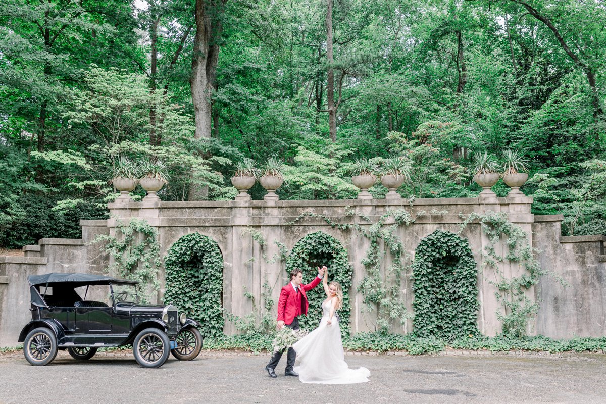 Vintage Elegant Red Wedding Ideas via TheELD.com