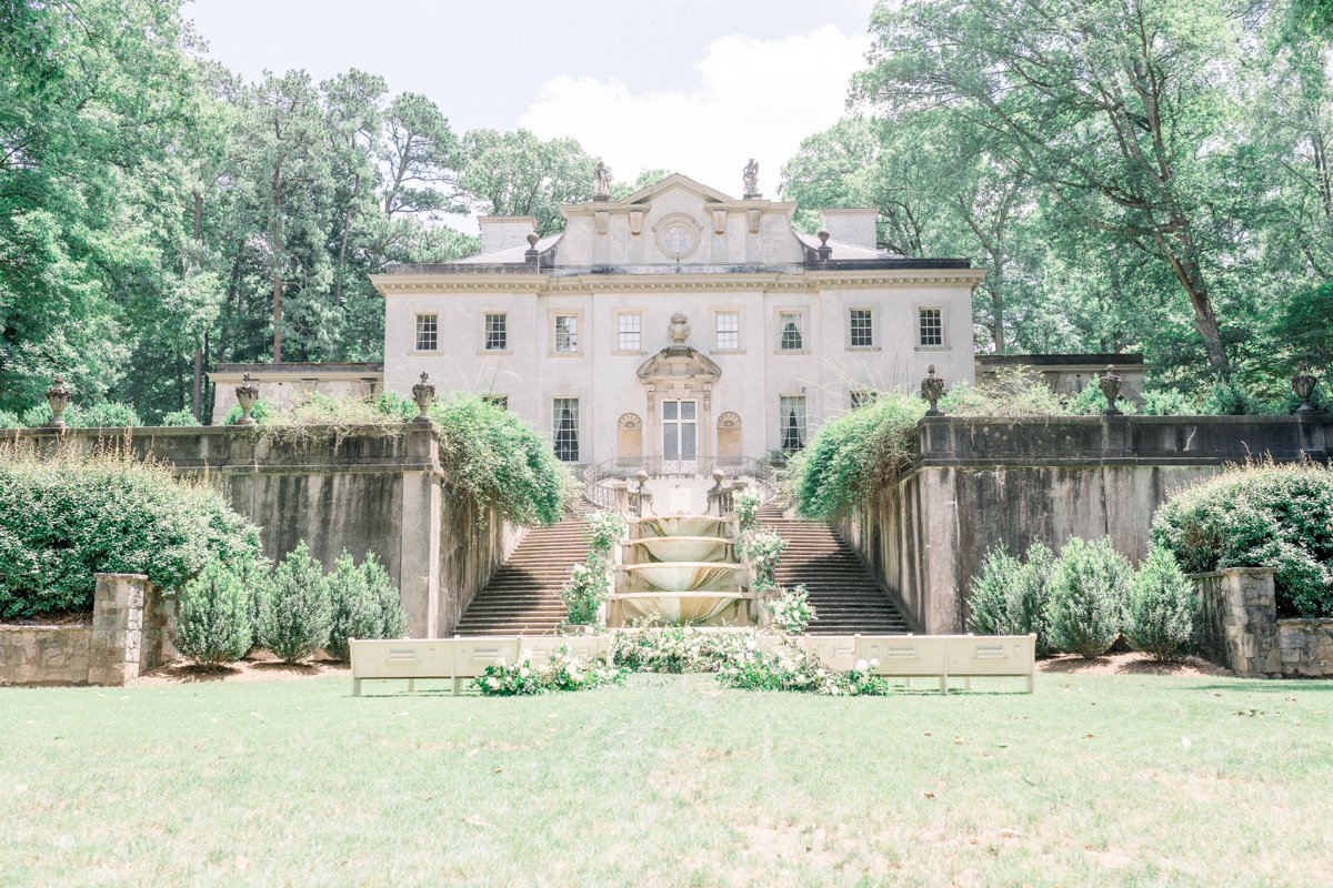 Vintage Elegant Red Wedding Ideas via TheELD.com