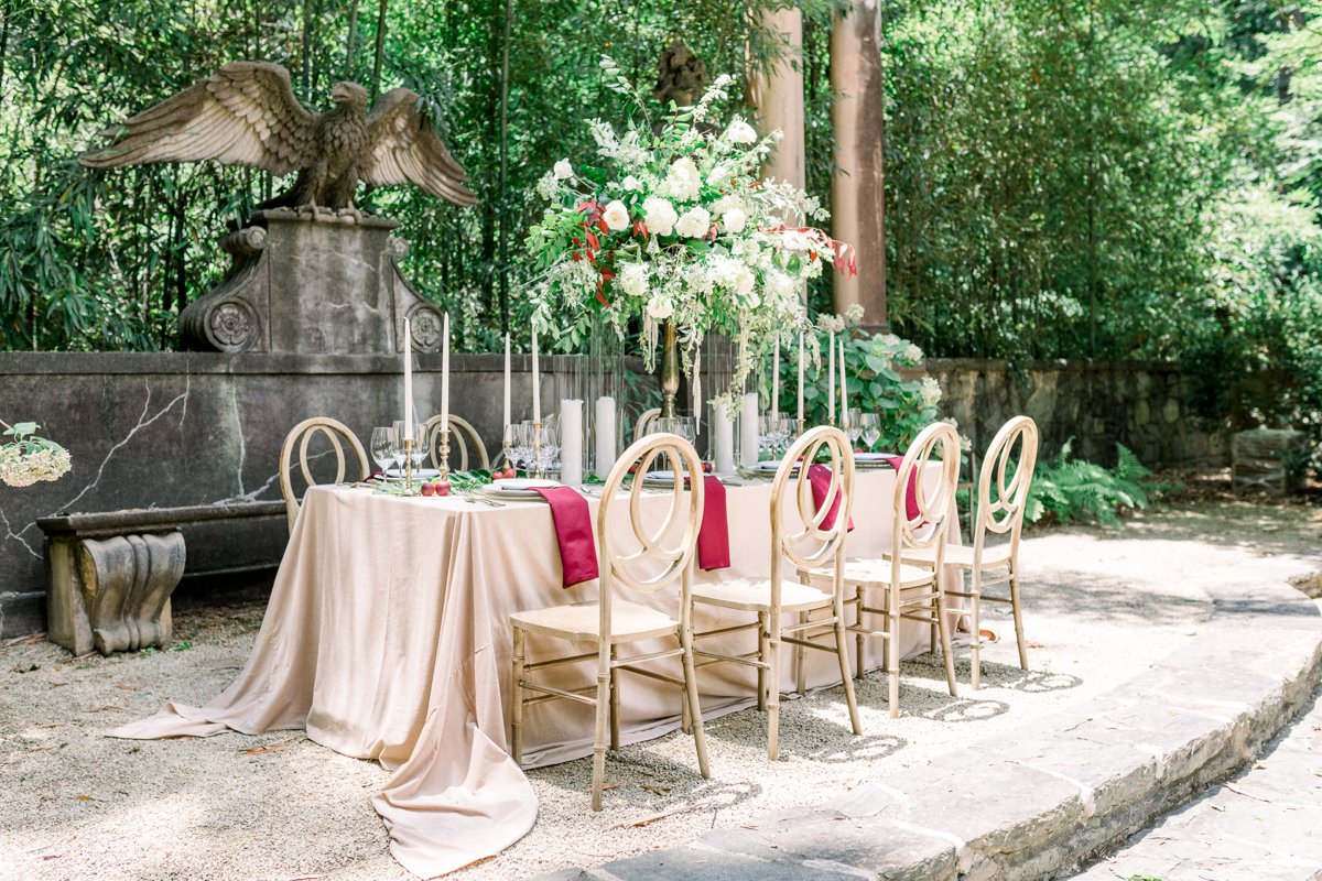 Vintage Elegant Red Wedding Ideas via TheELD.com