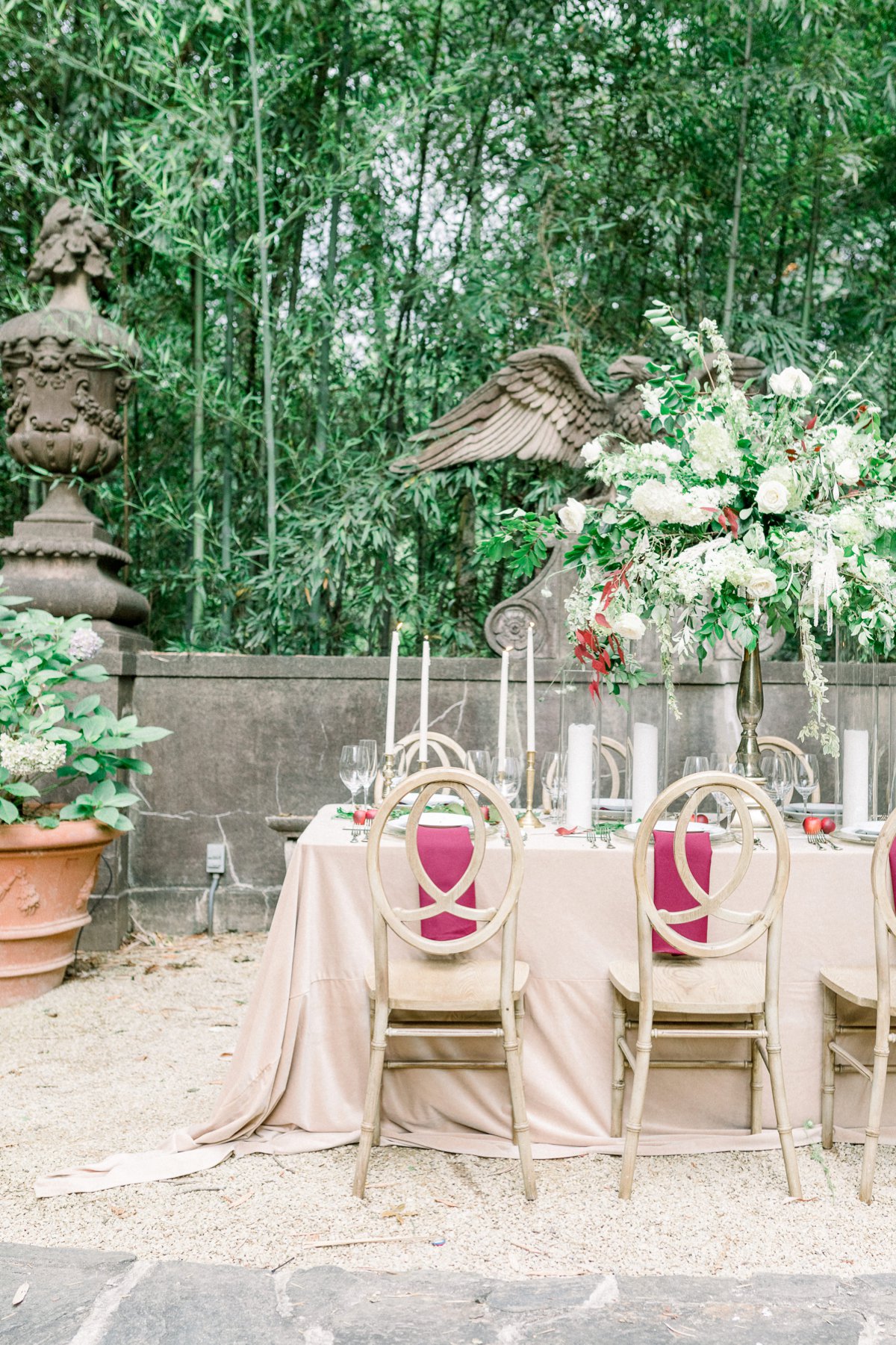 Vintage Elegant Red Wedding Ideas via TheELD.com