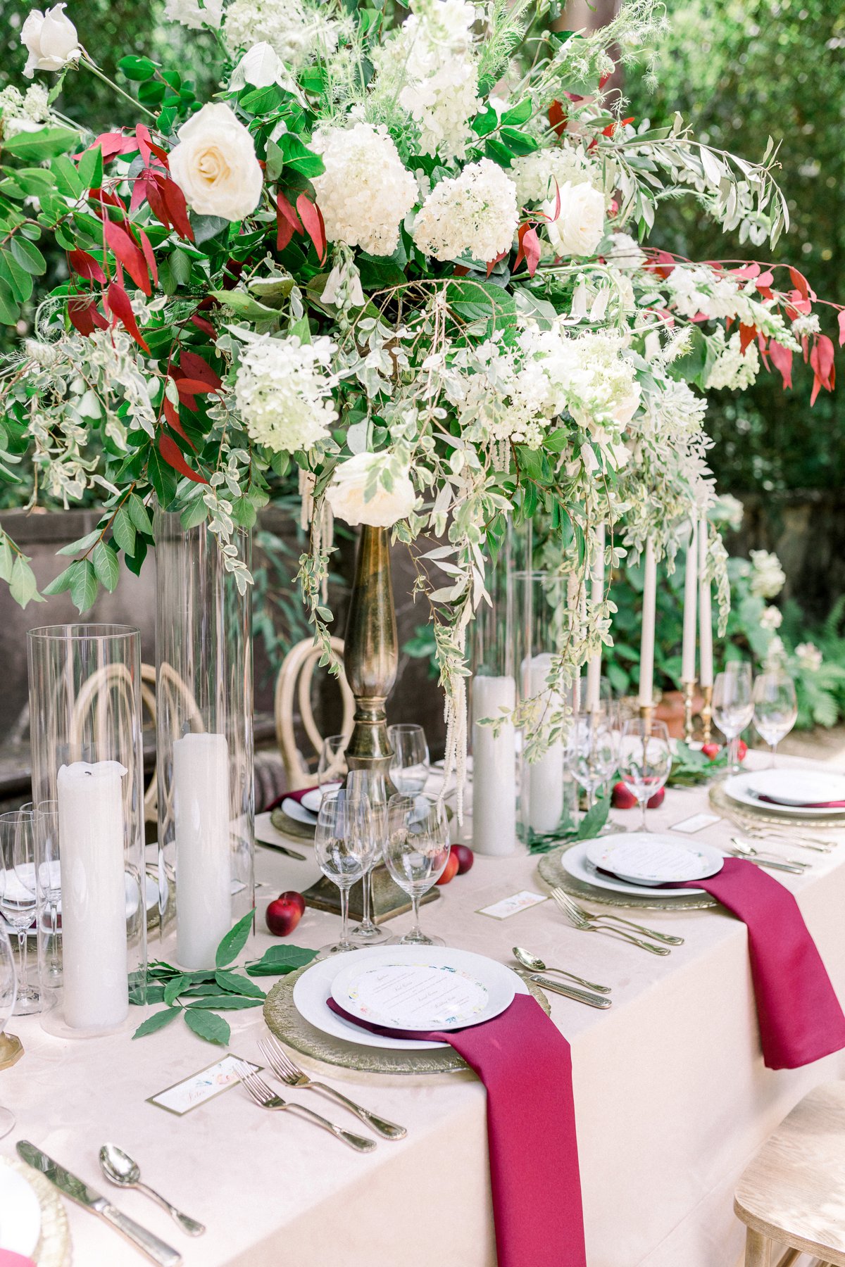 Vintage Elegant Red Wedding Ideas via TheELD.com