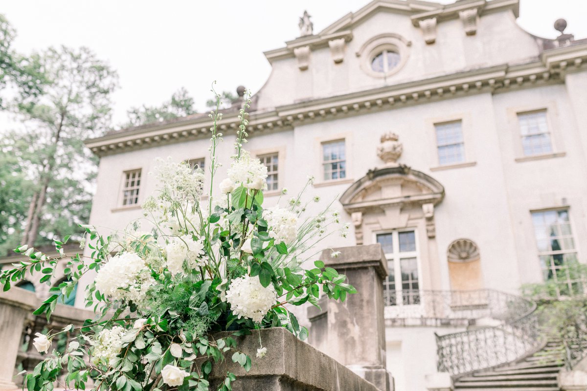 Vintage Elegant Red Wedding Ideas via TheELD.com