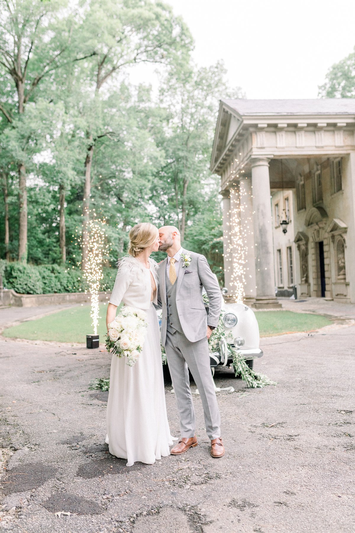 Vintage Elegant Red Wedding Ideas via TheELD.com