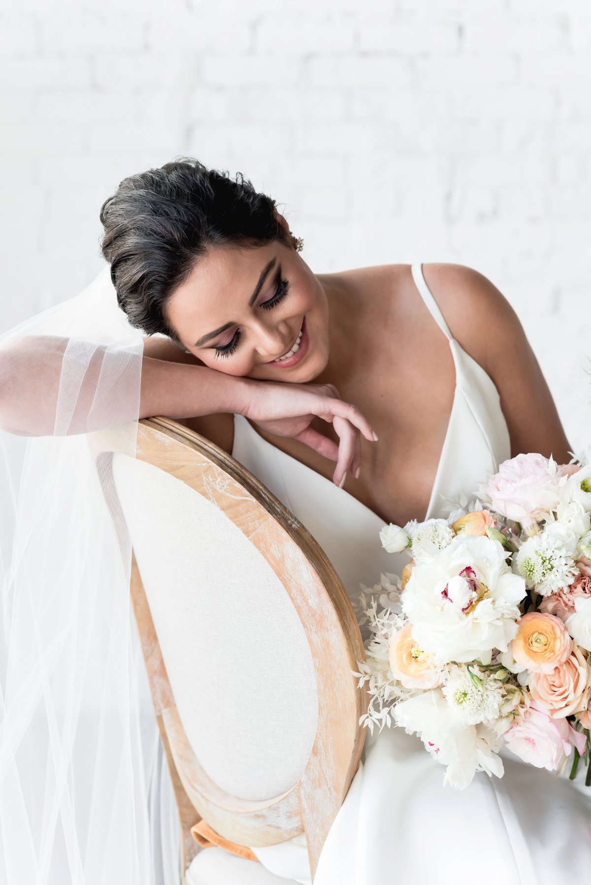 Modern Elegant Blush and Gold Wedding Ideas via TheELD.com
