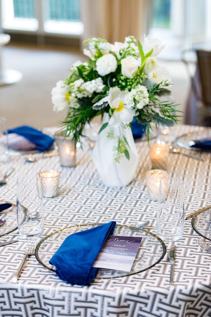 Pantone 2020 Wedding Decor, Classic Blue Table Decor