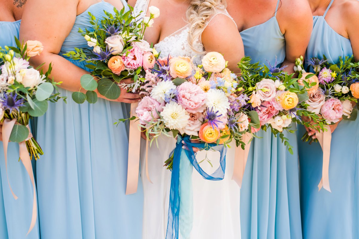 A Colorful Outdoor North Carolina Wedding via TheELD.com