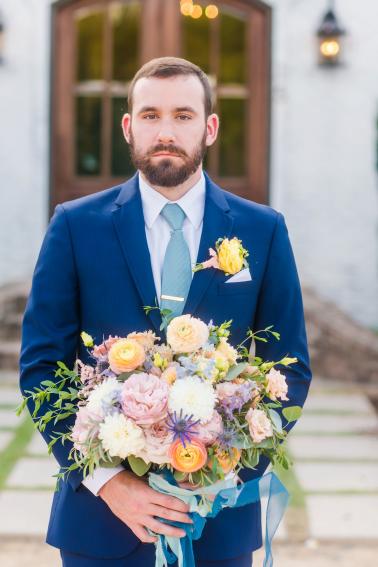 A Colorful Outdoor North Carolina Wedding via TheELD.com