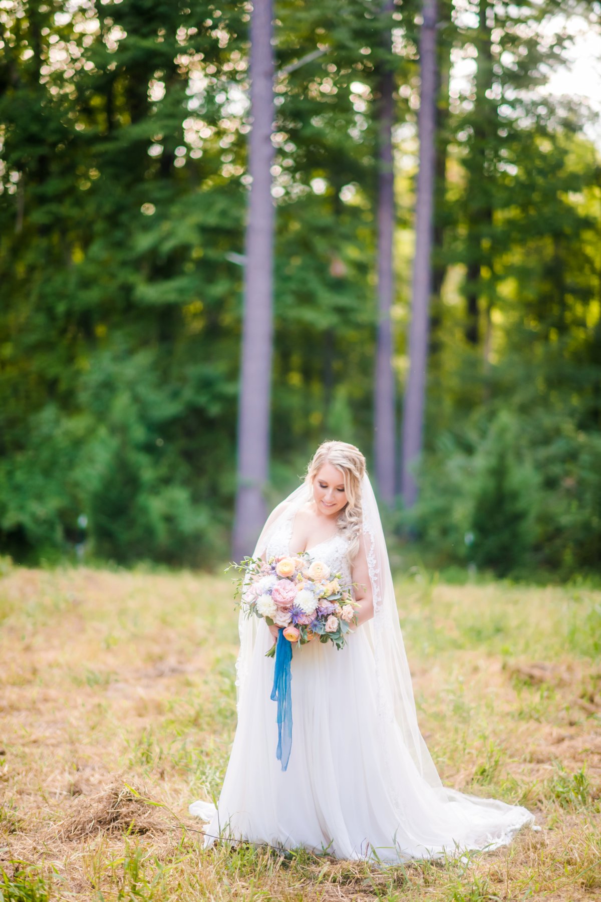 A Colorful Outdoor North Carolina Wedding via TheELD.com