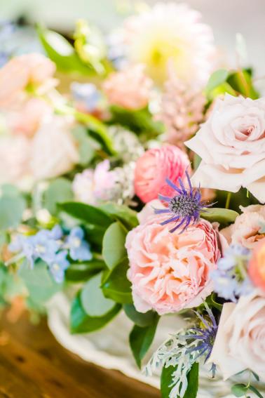 A Colorful Outdoor North Carolina Wedding via TheELD.com