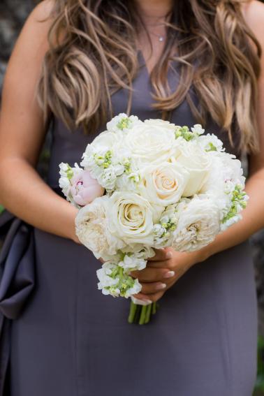 An All White Modern & Elegant Los Angeles Wedding via TheELD.com