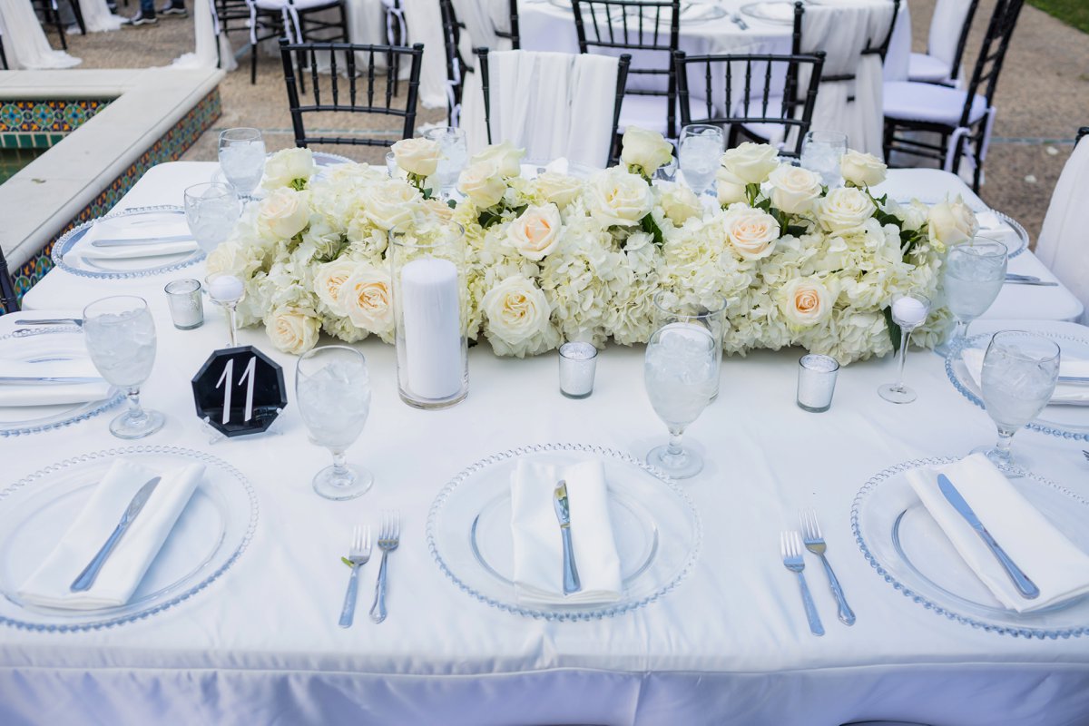 An All White Modern & Elegant Los Angeles Wedding via TheELD.com