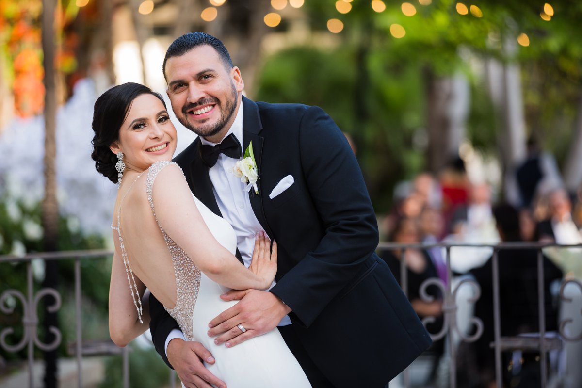 An All White Modern & Elegant Los Angeles Wedding via TheELD.com