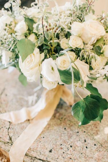 Elegant Black, White & Gold Texas Wedding Inspiration via TheELD.com