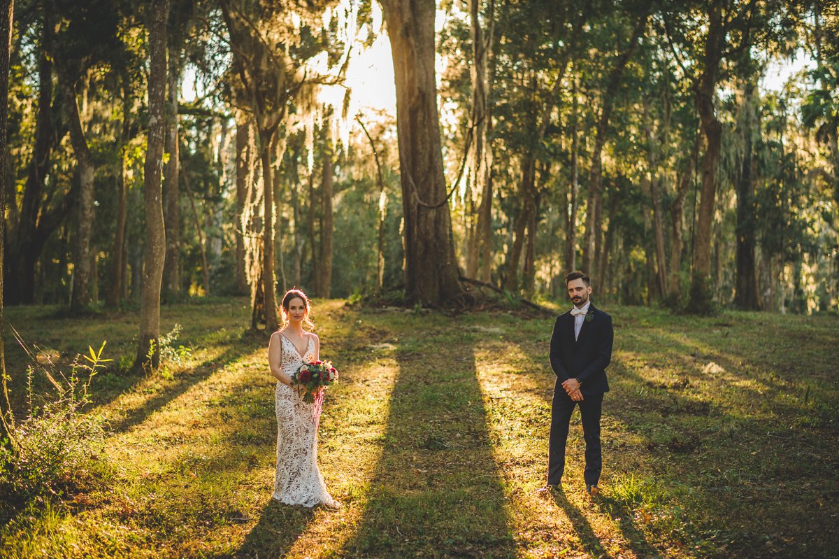 An Organic Riverside Old Florida Wedding via TheELD.com