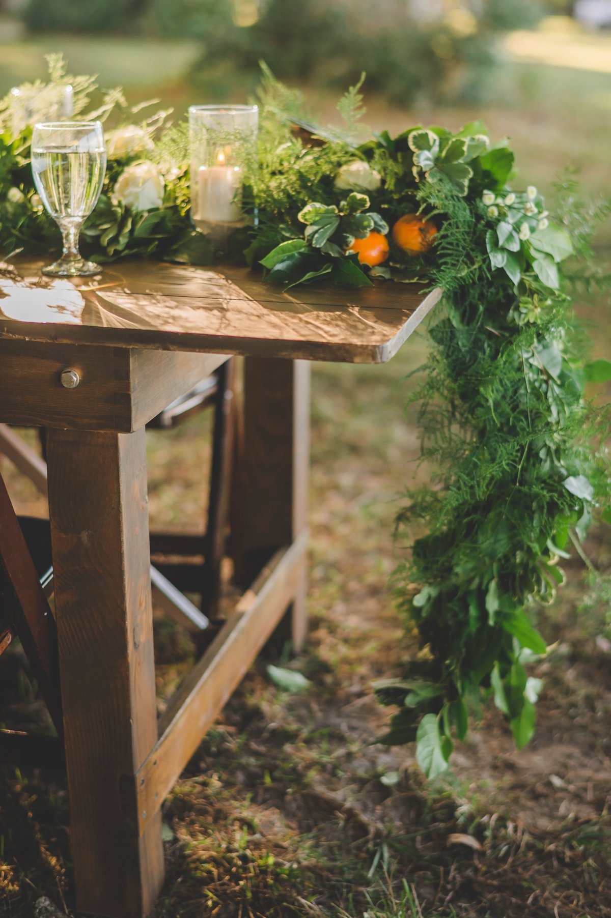 An Organic Riverside Old Florida Wedding via TheELD.com